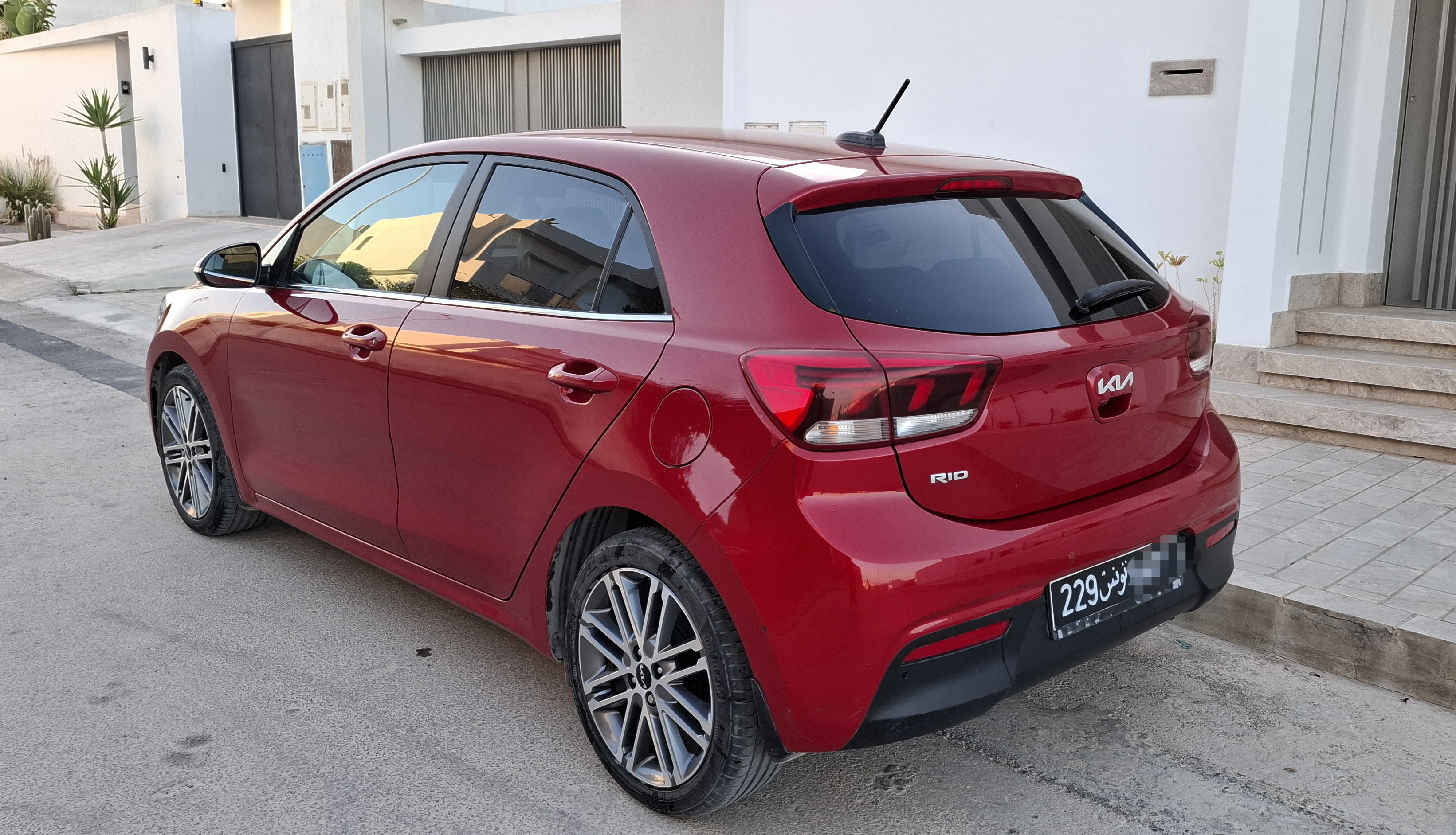 Mnihla&nbsp;Jardins d'el Menzah&nbsp;Kia&nbsp;Rio&nbsp;Kia rio 5p prestige