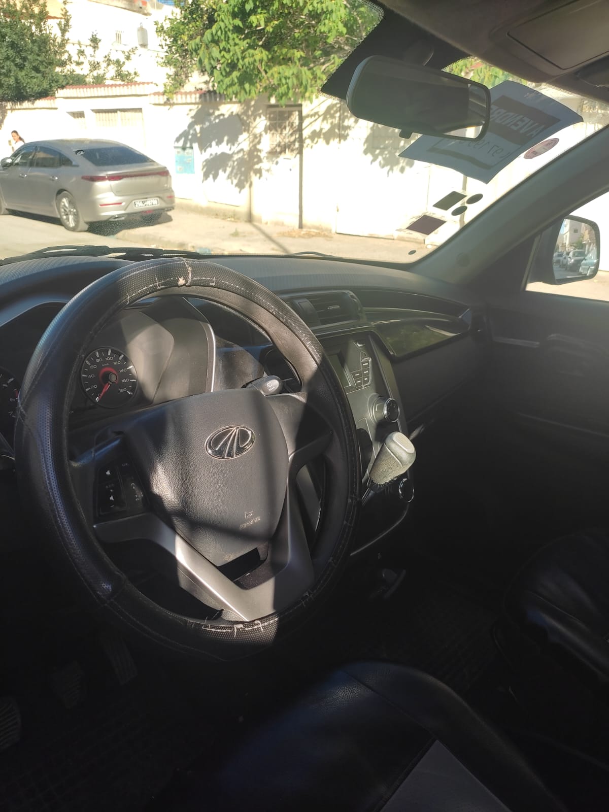 Le Bardo&nbsp;Le Bardo&nbsp;Mahindra&nbsp;Autre Mod�le&nbsp;Mahindra kuv100 k8