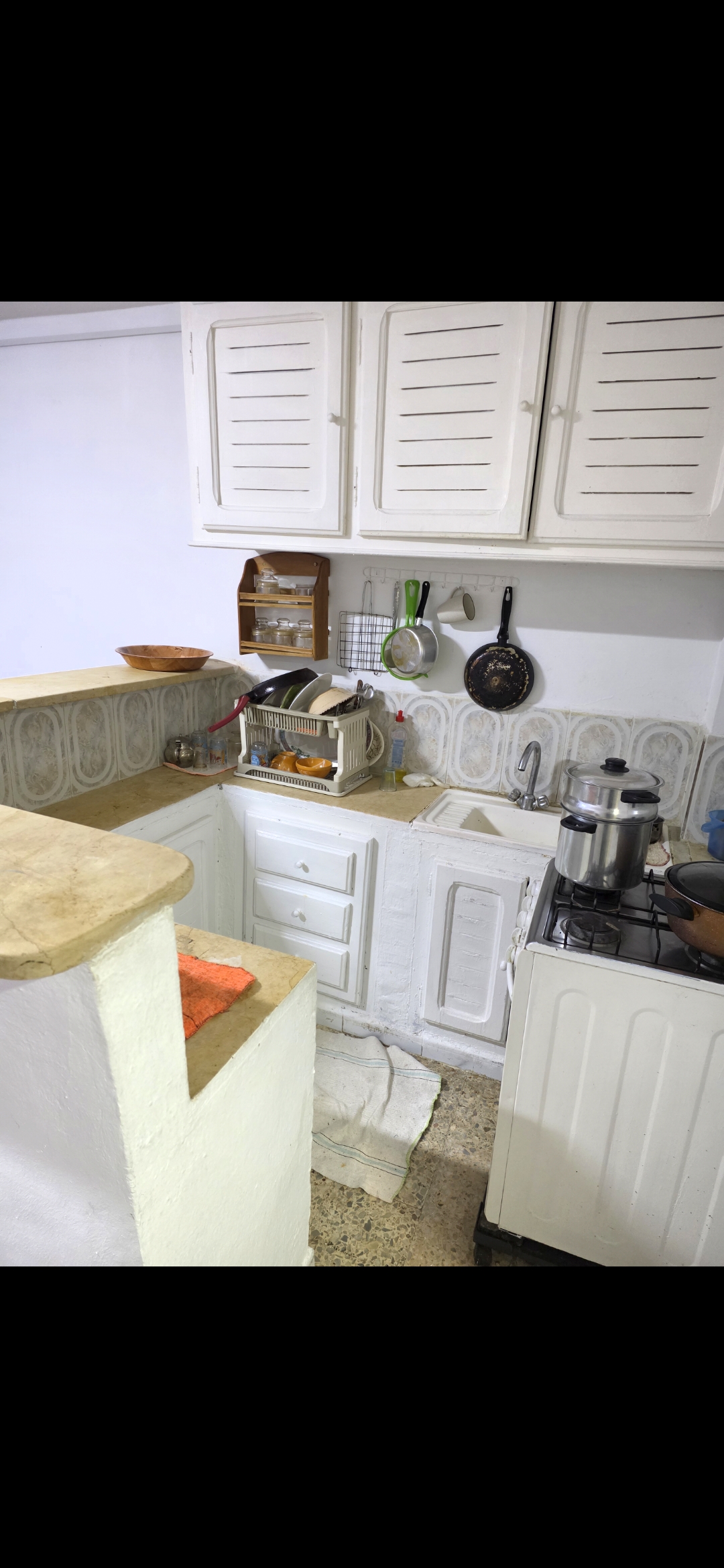 El Menzah&nbsp;El Manar 1&nbsp;Vente&nbsp;Appart. 3 pi�ces&nbsp;3 studios en face campus universitaire manar1