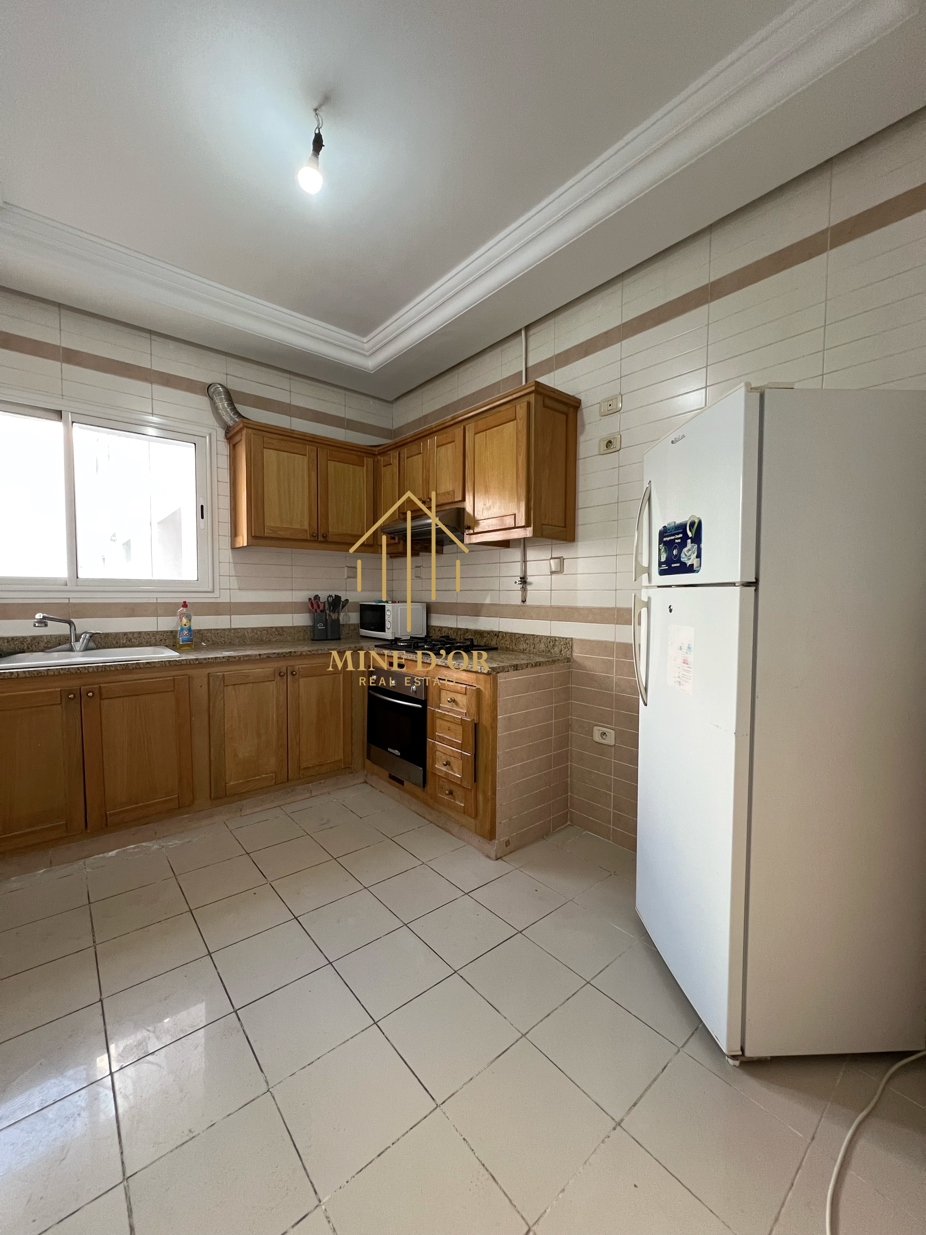 Cite El Khadra&nbsp;Zone urbaine nord&nbsp;Location&nbsp;Appart. 4 pi�ces&nbsp;Appartement s3 meubl� au centre urbain nord