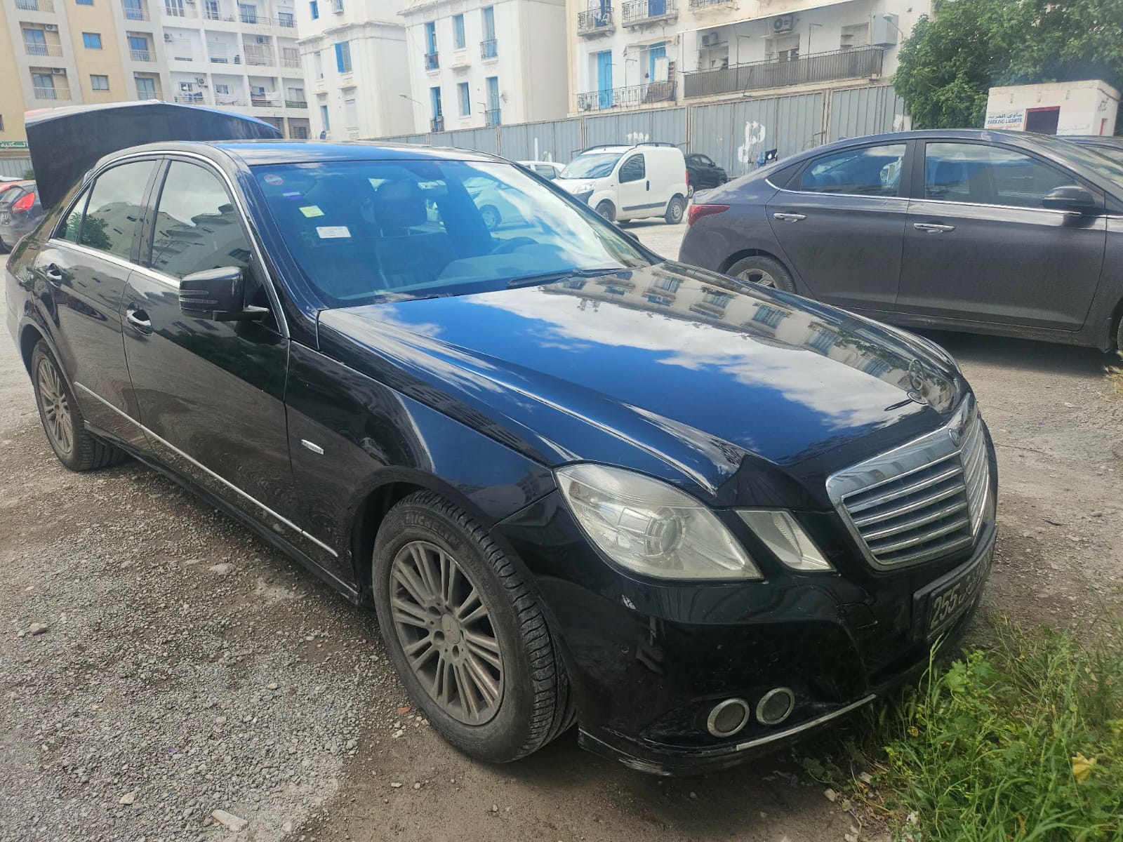El Menzah&nbsp;Mutuelle Ville&nbsp;Mercedes&nbsp;200&nbsp;Occasion a saisir
