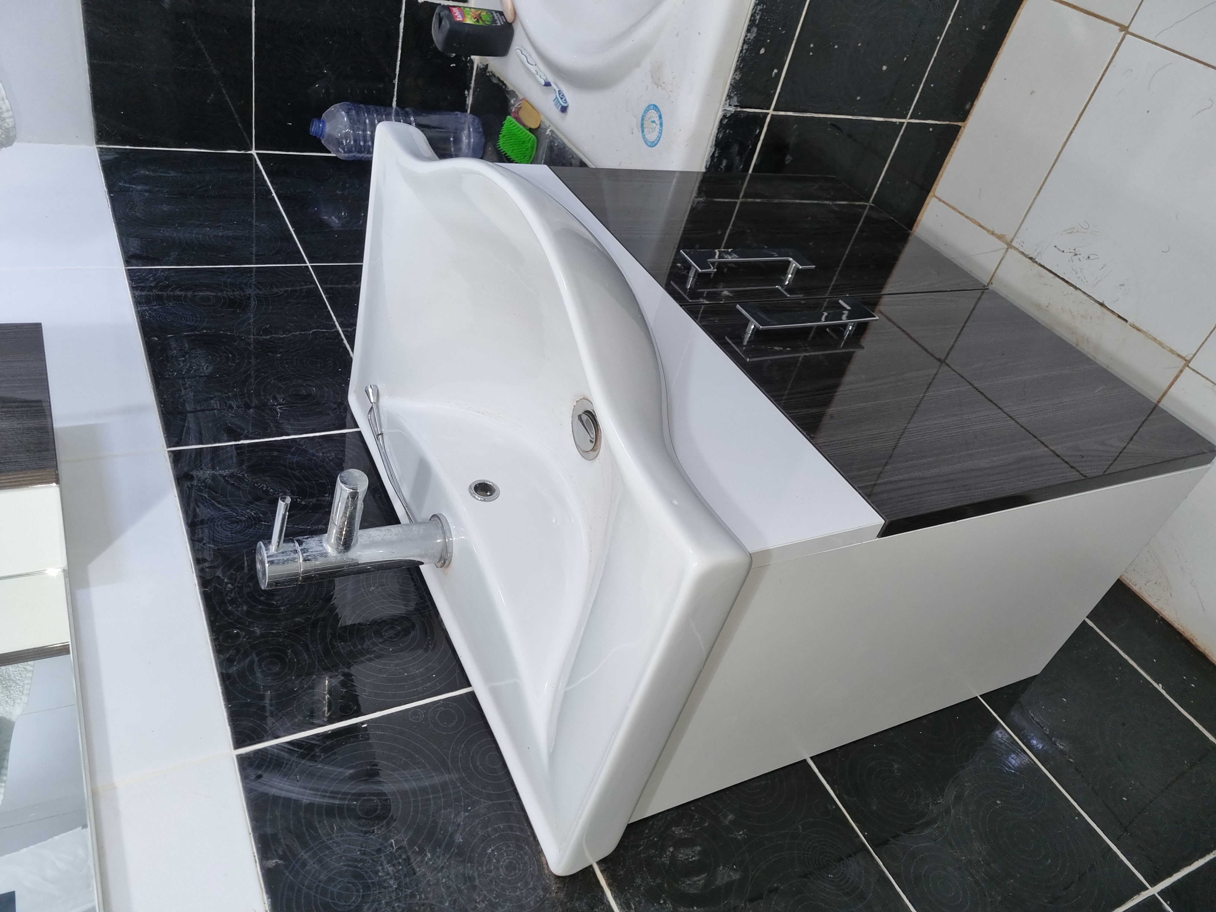 Djerba - Midoun&nbsp;El May&nbsp;Vente&nbsp;Maisons&nbsp;Residence 6 appartements sur 2500m clotur�