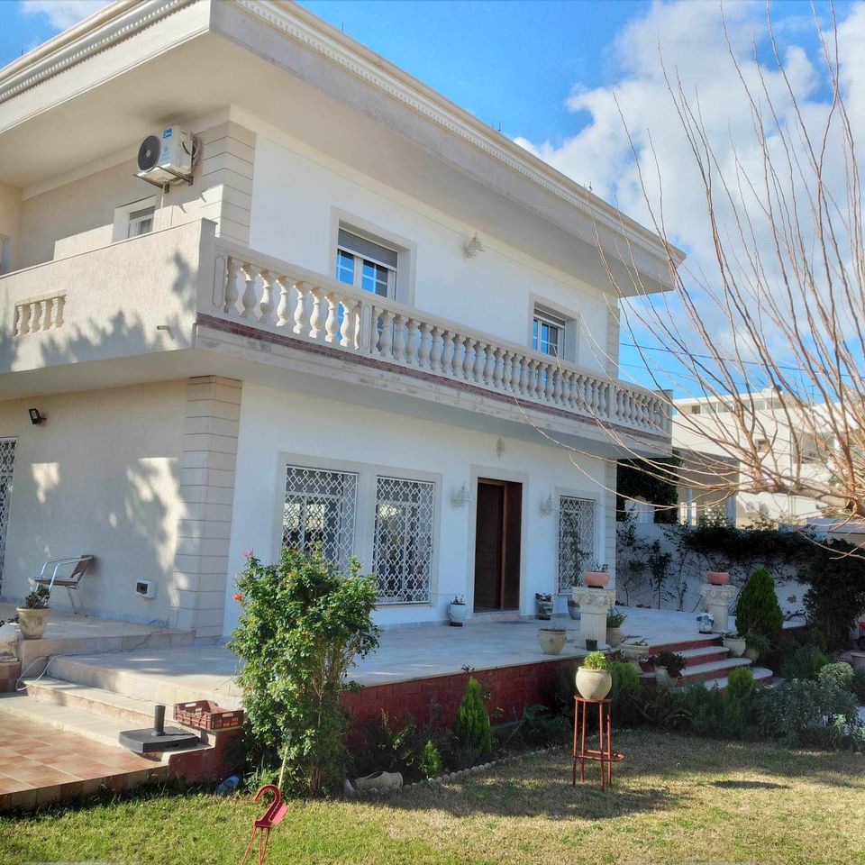 Bizerte Nord&nbsp;Bizerte&nbsp;Vente&nbsp;Duplex&nbsp;Une belle villa  � corniche bizerte