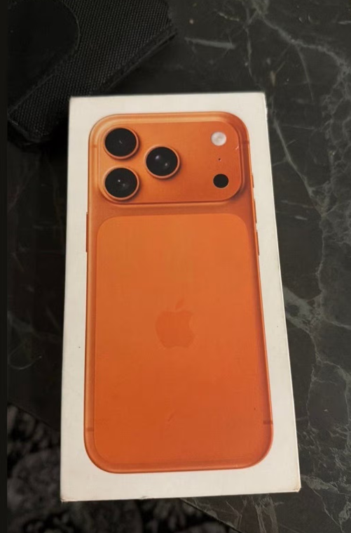 La Soukra&nbsp;Chotrana 2&nbsp;Apple - iPhone&nbsp;Autre Mod�le&nbsp;Iphone 17 pro max 256 gb