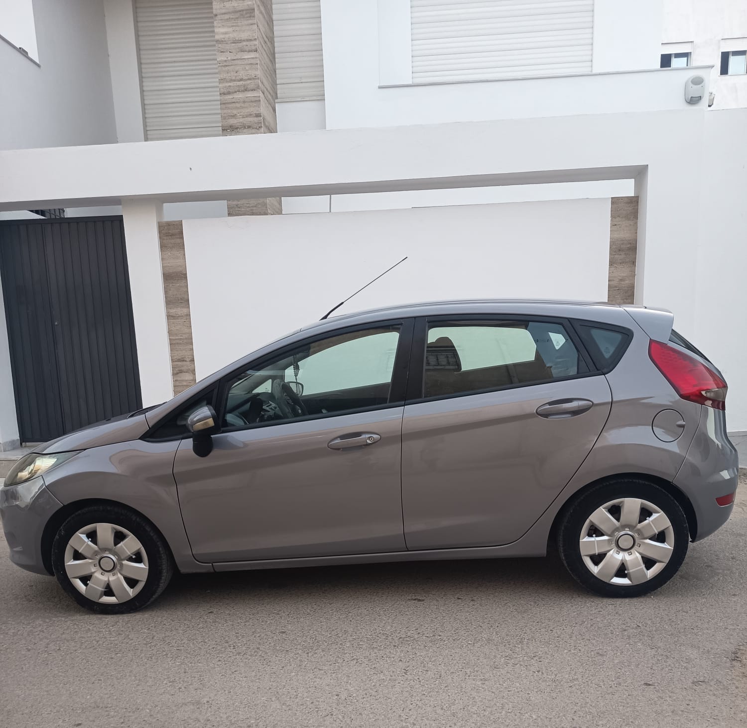 Ettahrir&nbsp;Cite Ettahrir Sup.&nbsp;Ford&nbsp;Fiesta&nbsp;Forde fiesta �tat comme neuf