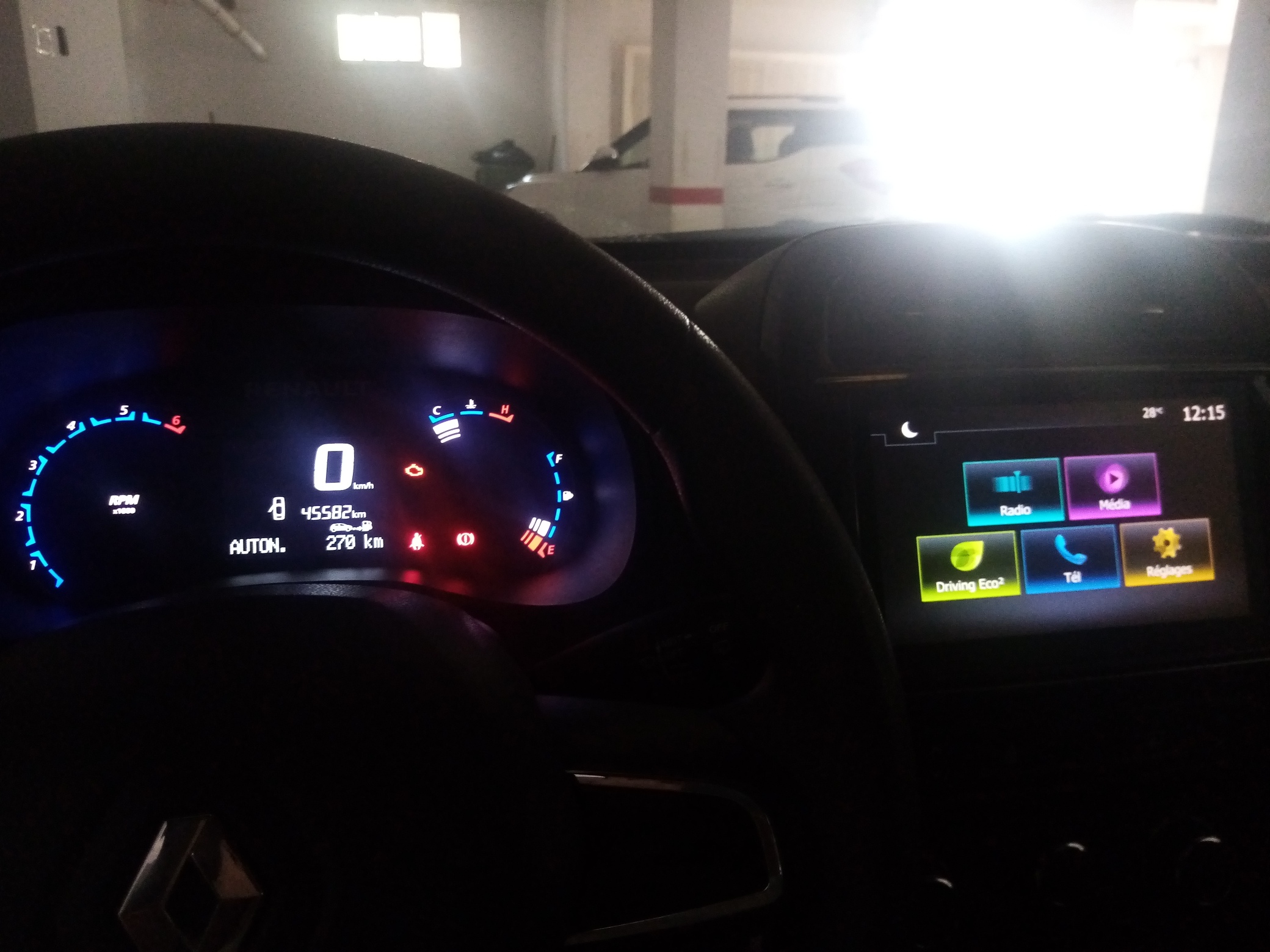 La Soukra&nbsp;La Soukra&nbsp;Renault&nbsp;Autre Mod�le&nbsp;Particulier  a particulier
