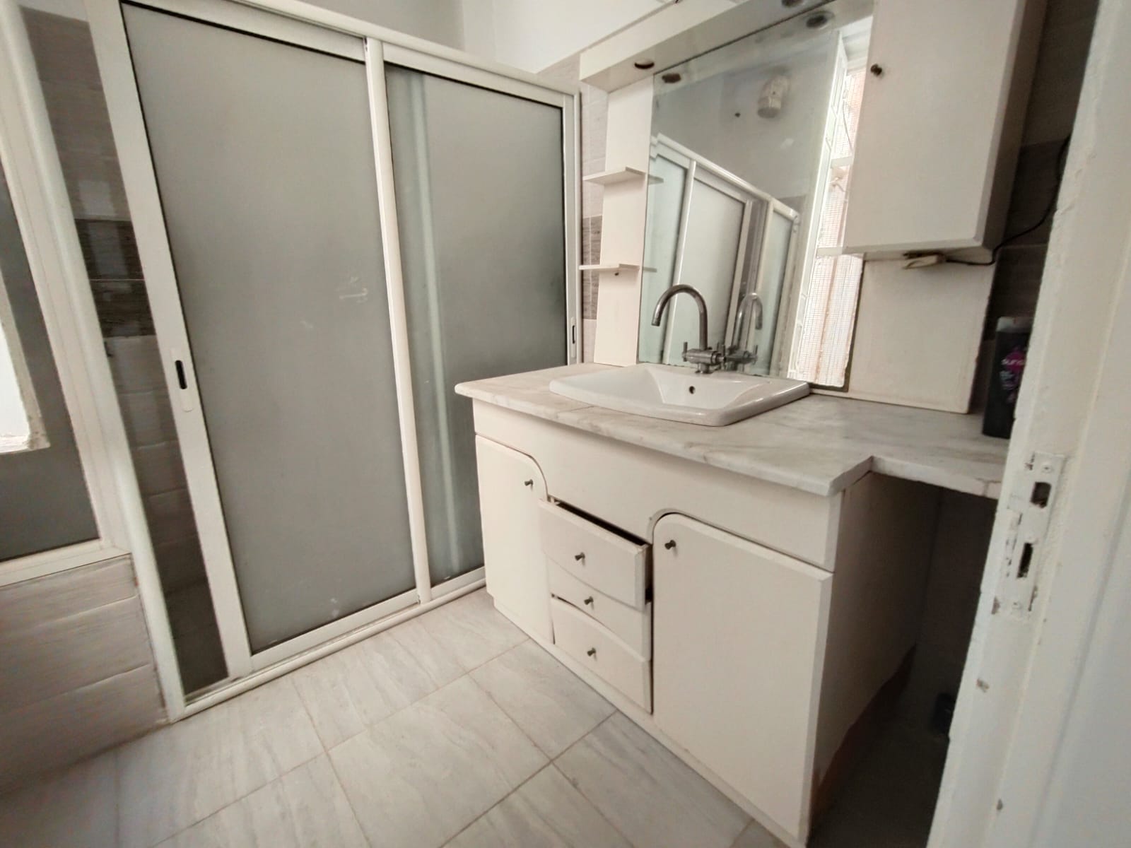 Bab Bhar&nbsp;Bab Bhar&nbsp;Vente&nbsp;Appart. 3 pi�ces&nbsp;Centre ville vnt app s3 150m2