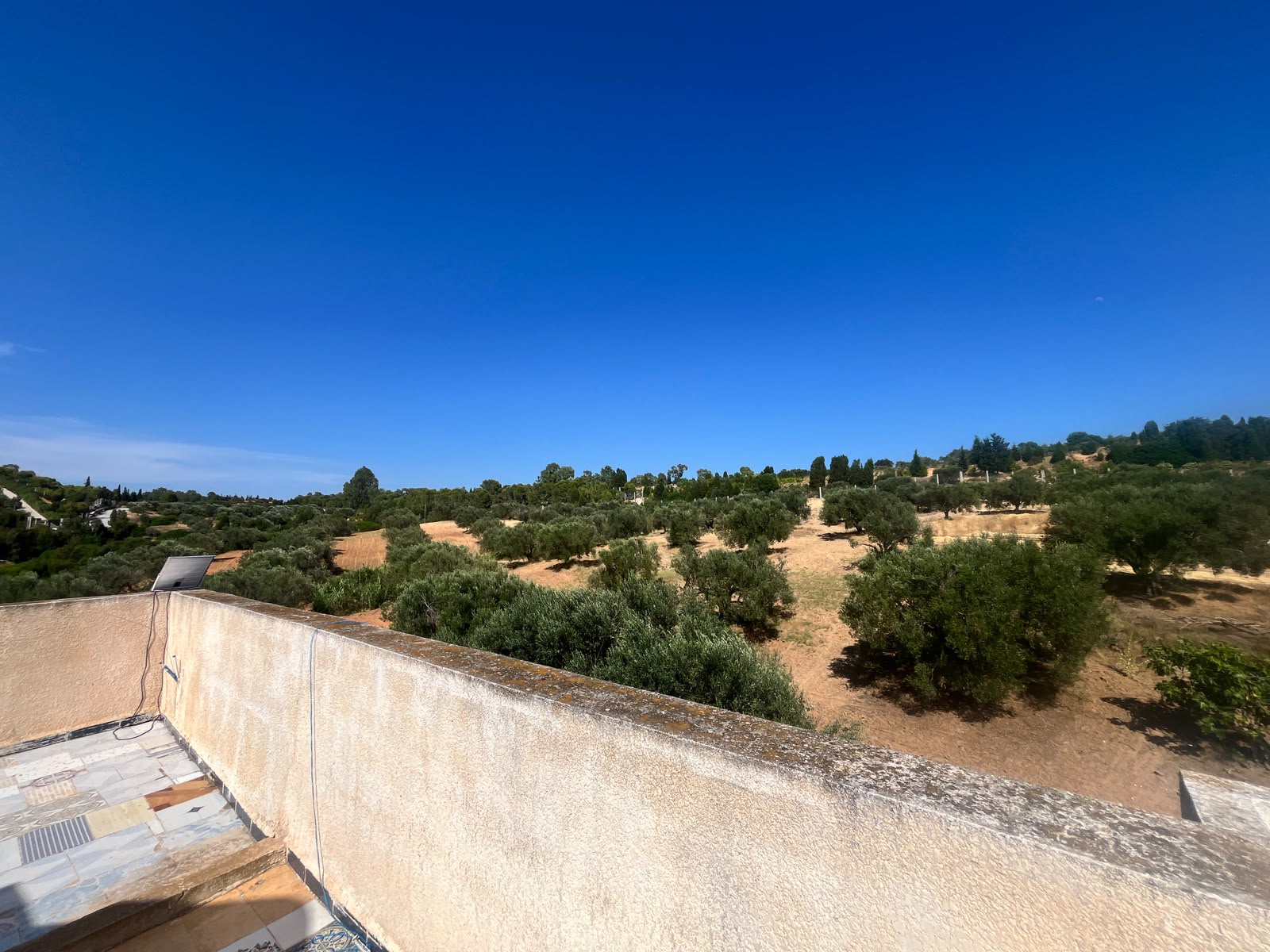 Hammamet&nbsp;Bir Bouregba&nbsp;Vente&nbsp;Appart. 4 pi�ces&nbsp;Maison avec jardin b�tie sur un terrain de 500 m