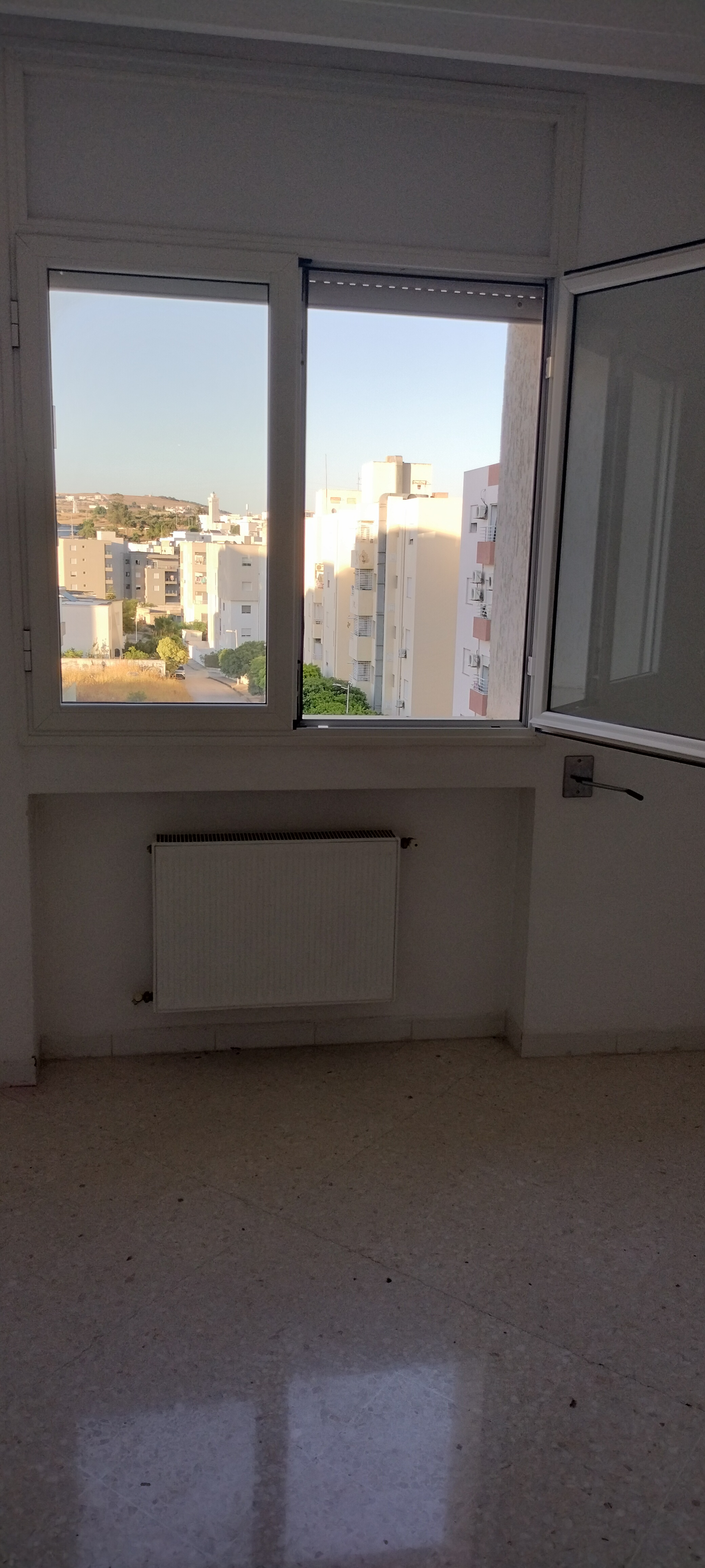 Mnihla&nbsp;Jardins d'el Menzah&nbsp;Vente&nbsp;Appart. 4 pi�ces&nbsp;Opportunit� jolie appart s3 hs jardin menzeh 2