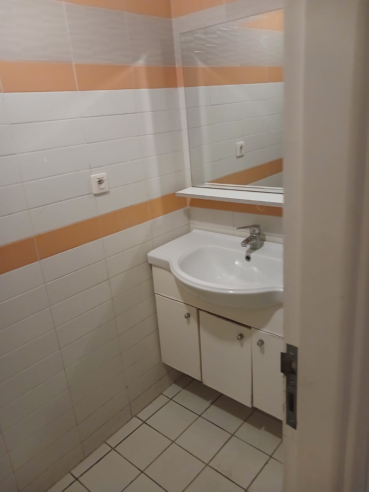 Ariana Ville&nbsp;Cite Ennasr 2&nbsp;Vente&nbsp;Appart. 2 pi�ces&nbsp;Bel appartementtitr�  ennasr 2