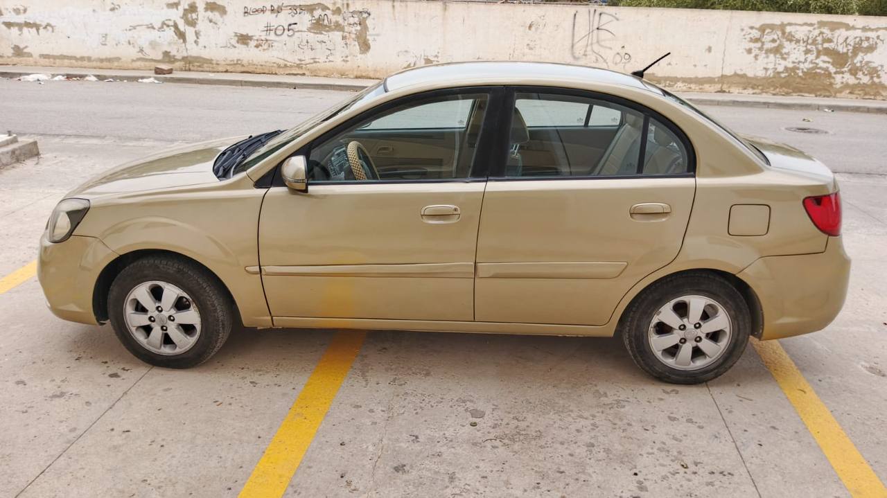 Ezzouhour (Tunis)&nbsp;Cite Ezzouhour&nbsp;Kia&nbsp;Rio&nbsp;Kia rio anne 2010 essence  premiere main