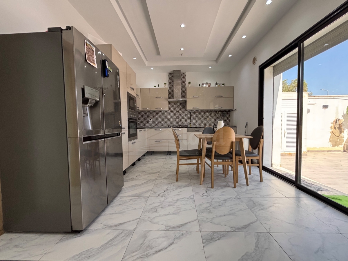 Raoued&nbsp;Raoued&nbsp;Vente&nbsp;Maisons&nbsp;Villa avec piscine a raoued