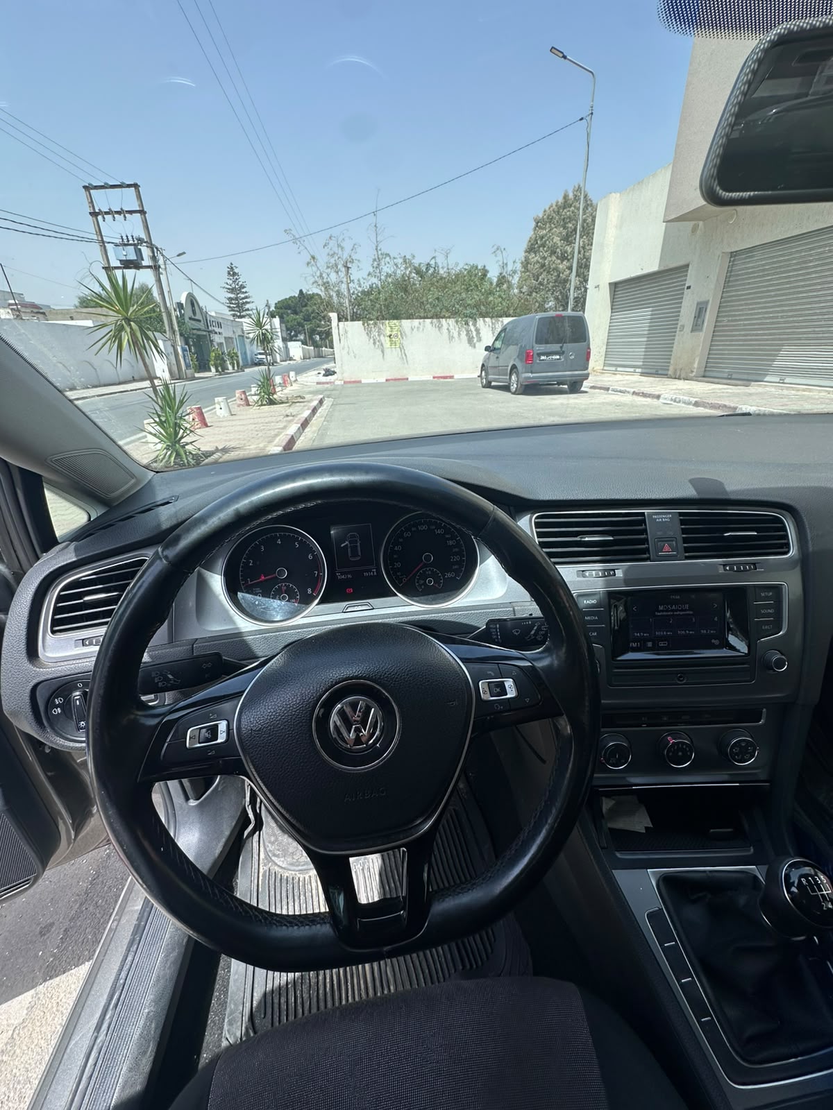 La Soukra&nbsp;Chotrana 2&nbsp;Volkswagen&nbsp;Golf 7&nbsp;Particulier � particulier vend golf 7 tsi
