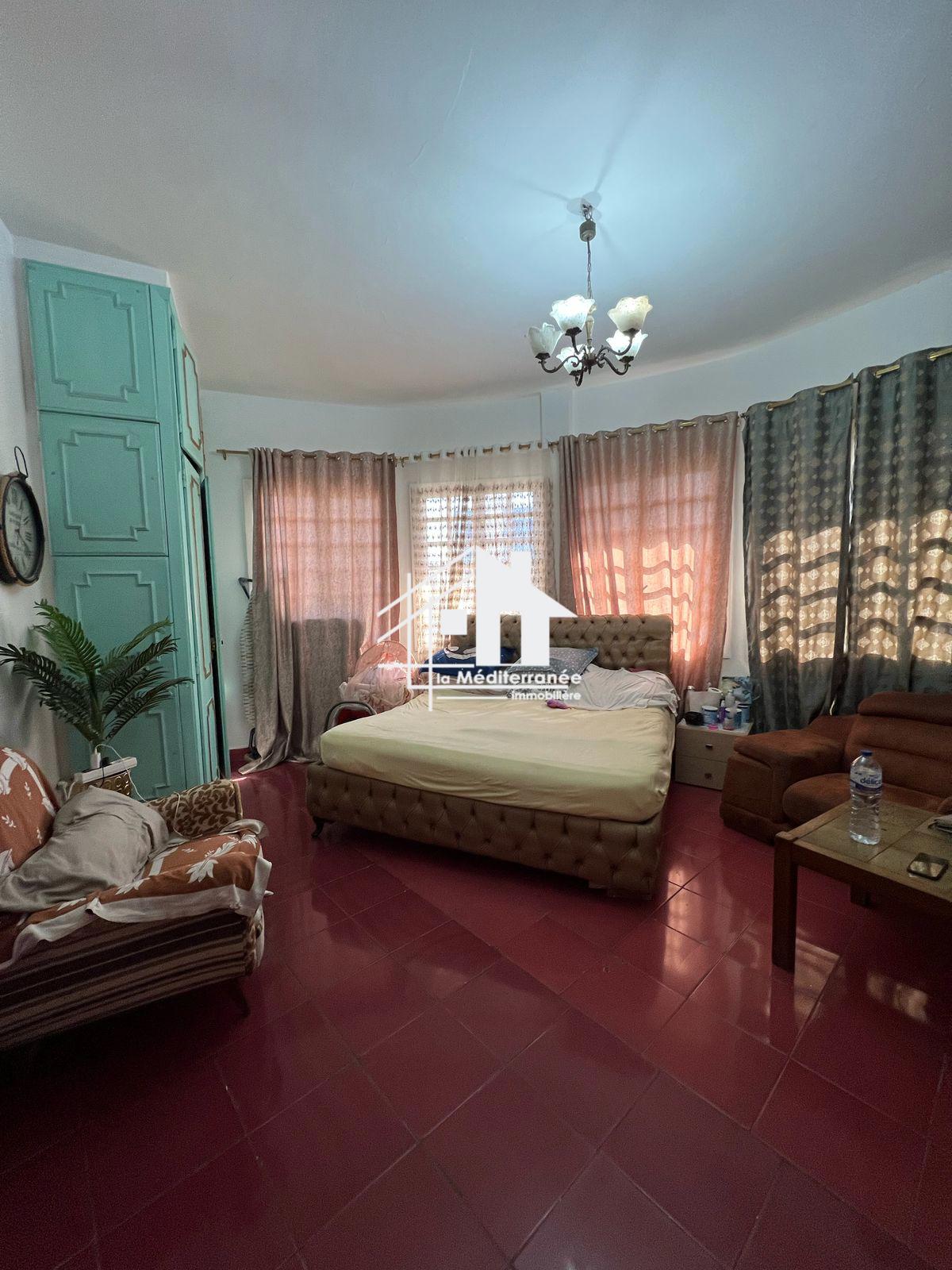 Le Bardo&nbsp;Le Bardo&nbsp;Vente&nbsp;Autre&nbsp;3 locaux commerciaux et �tage de villa au bardo