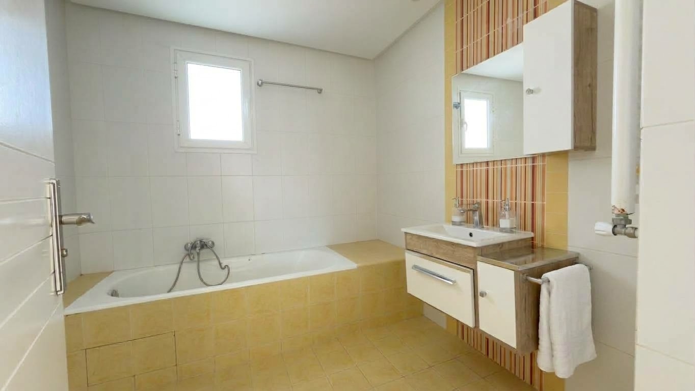 Ariana Ville&nbsp;Cite Ennasr 2&nbsp;Vente&nbsp;Appart. 3 pi�ces&nbsp;Appartement s3 de 145 m a cite ennasr