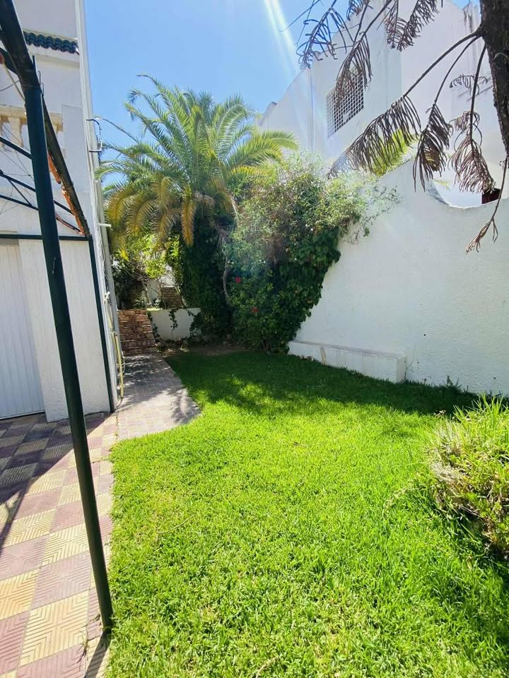 El Menzah&nbsp;El Menzah 9&nbsp;Location&nbsp;Maisons&nbsp;Villa s6 avec jardin � menzah 9