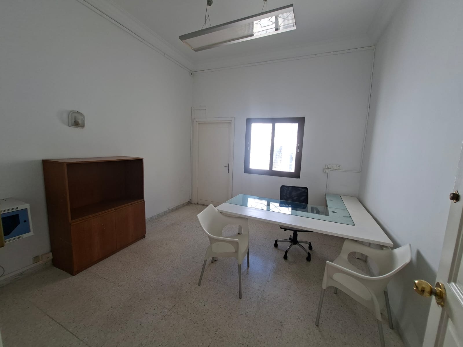 Cite El Khadra&nbsp;Zone urbaine nord&nbsp;Location&nbsp;Appart. 5 pi�ces+&nbsp;Bureau a plus 4 au centre urbain nord