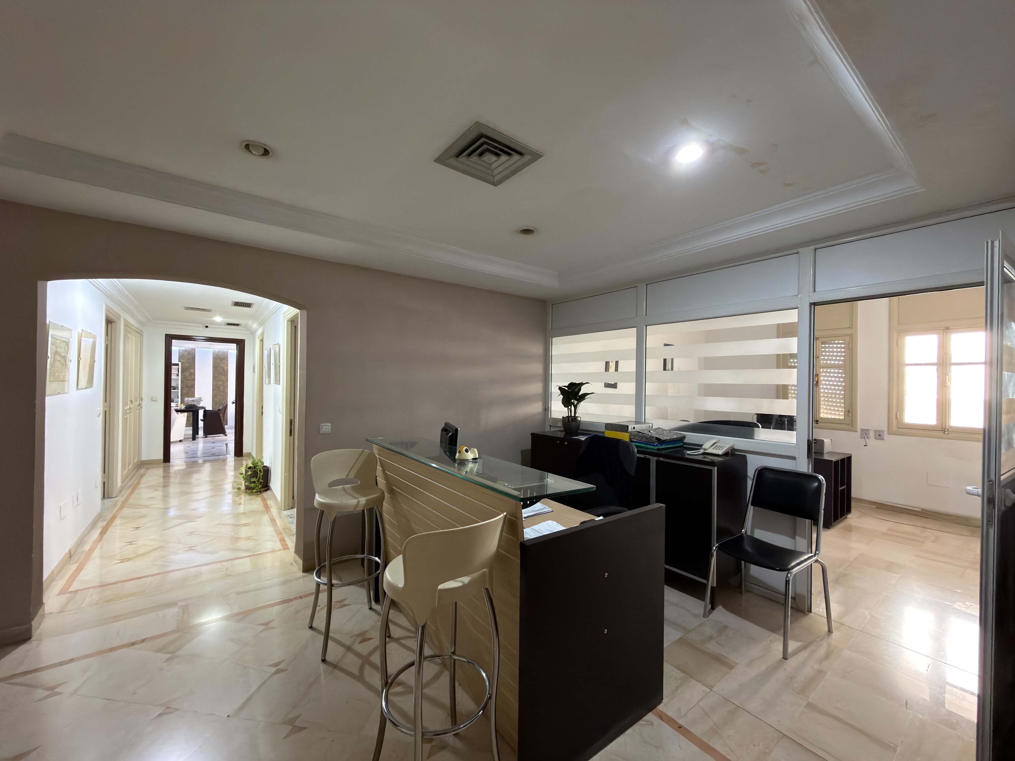 Ariana Ville&nbsp;Cite Ennasr 2&nbsp;Vente&nbsp;Appart. 5 pi�ces+&nbsp;Bureau a8 � ennasr 2 cot� clinique amilcar