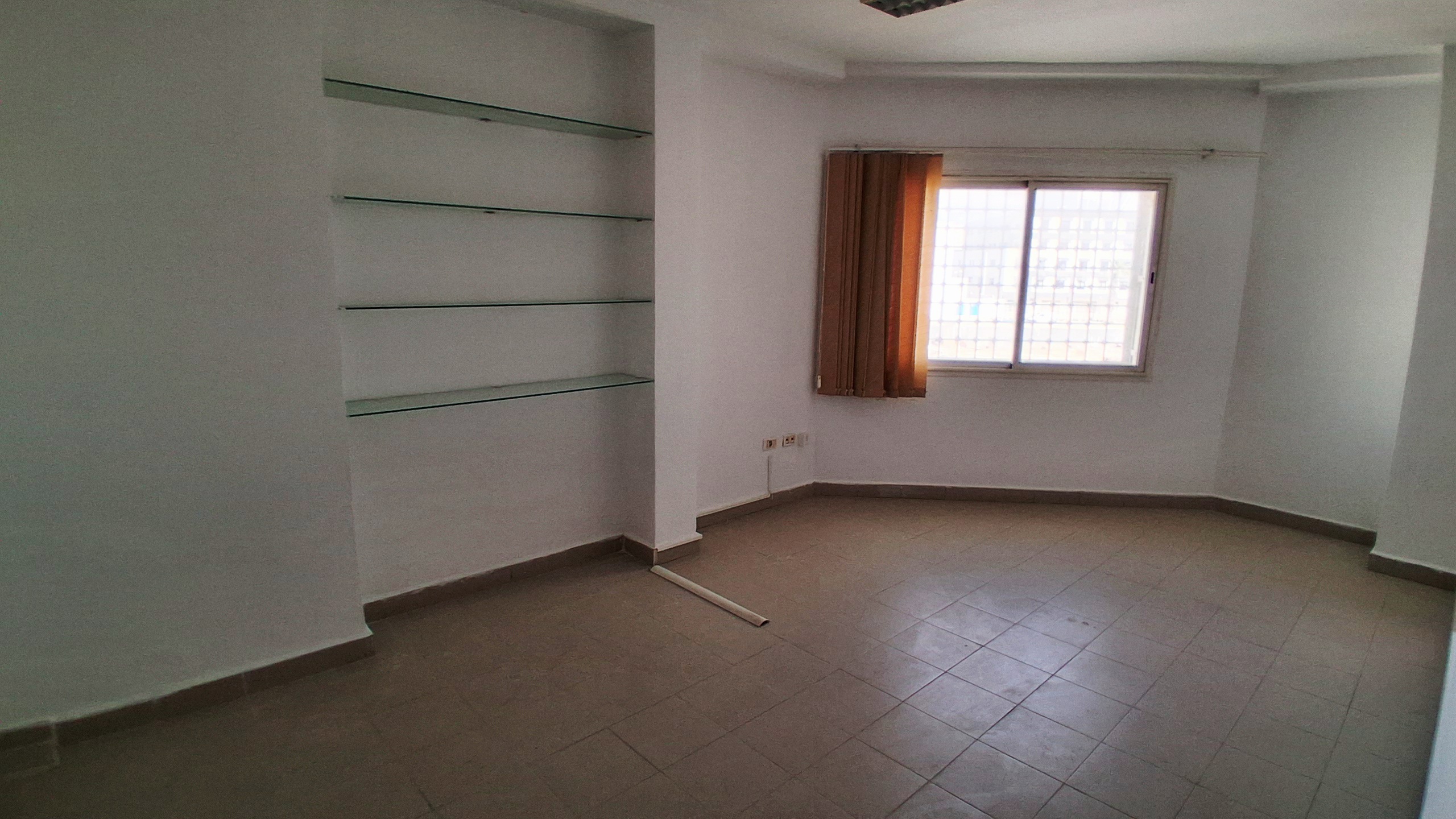 Megrine&nbsp;Zone Industrielle Saint Gobin&nbsp;Bureaux & Commerces&nbsp;Bureau&nbsp;Bureau  au zone industrielle saint gobin  m�grine