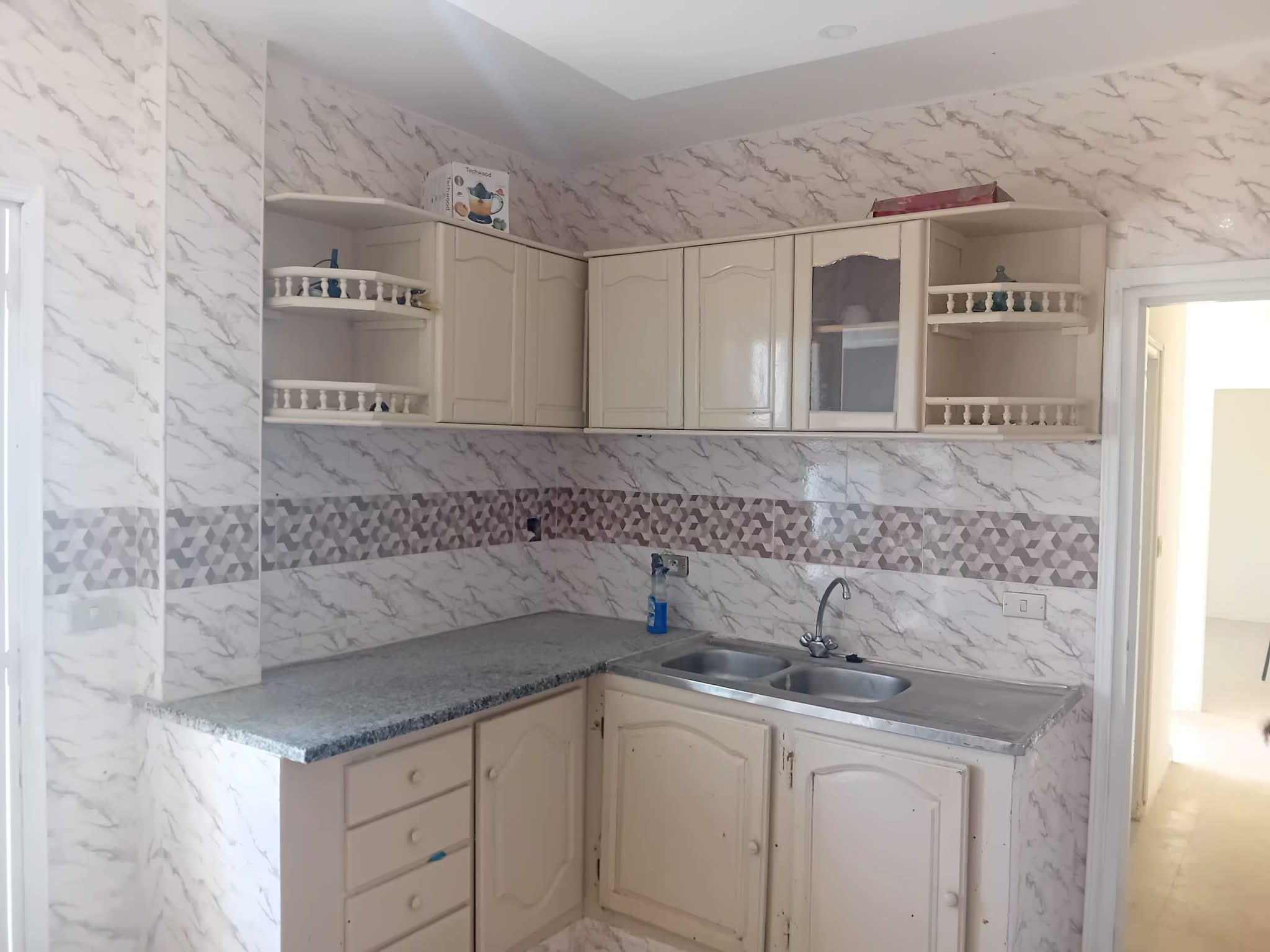 Raoued&nbsp;Cite Essahafa&nbsp;Vente&nbsp;Maisons&nbsp;Maison deux etages entre jafaar et cite esahafa