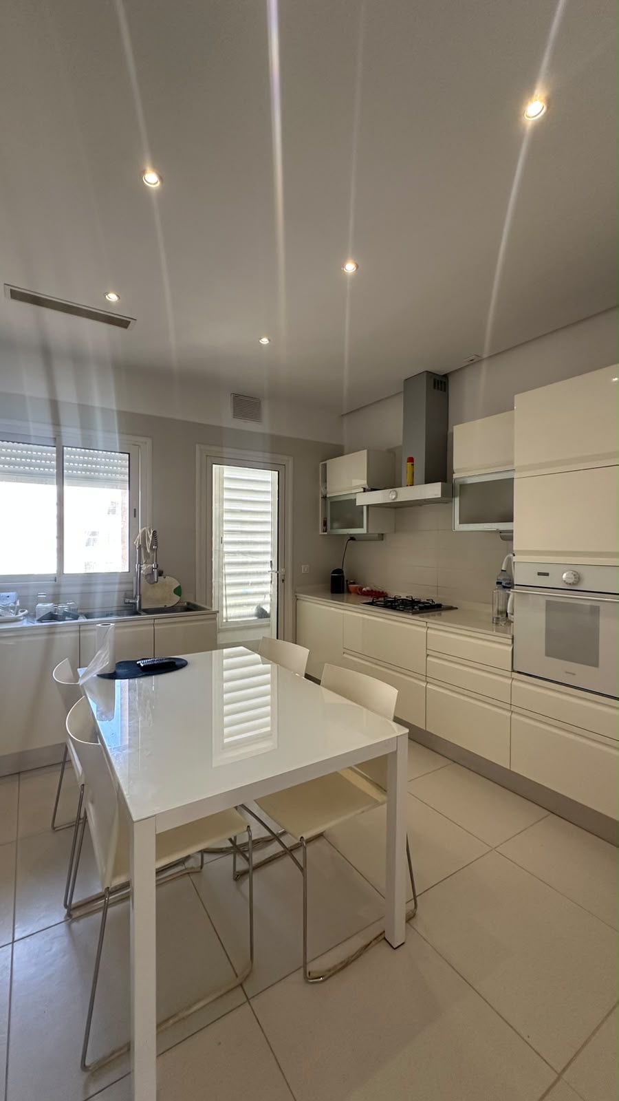 La Marsa&nbsp;Berge Du Lac&nbsp;Vente&nbsp;Appart. 3 pi�ces&nbsp;Appartement s2 de 115 m2 avec parking au lac 2