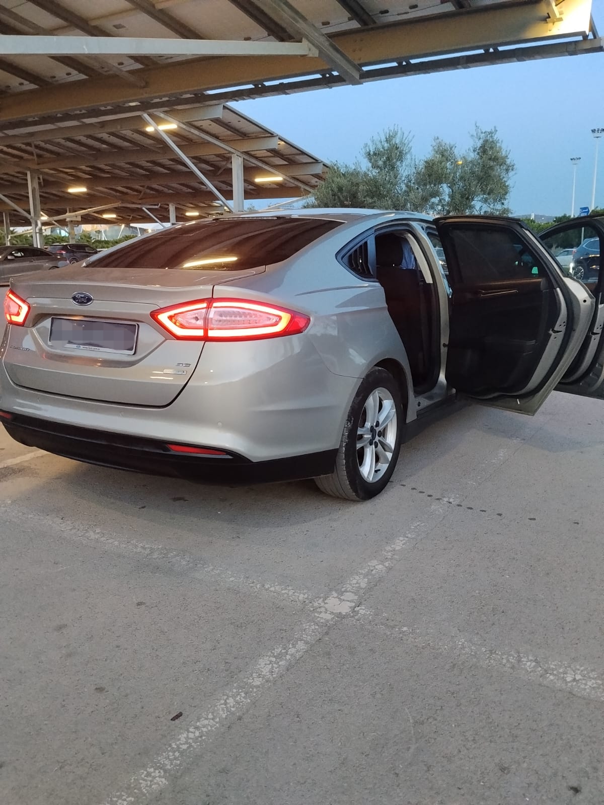 Le Bardo&nbsp;Le Bardo&nbsp;Ford&nbsp;Fusion&nbsp;Ford fusion tte option ndhifa barcha