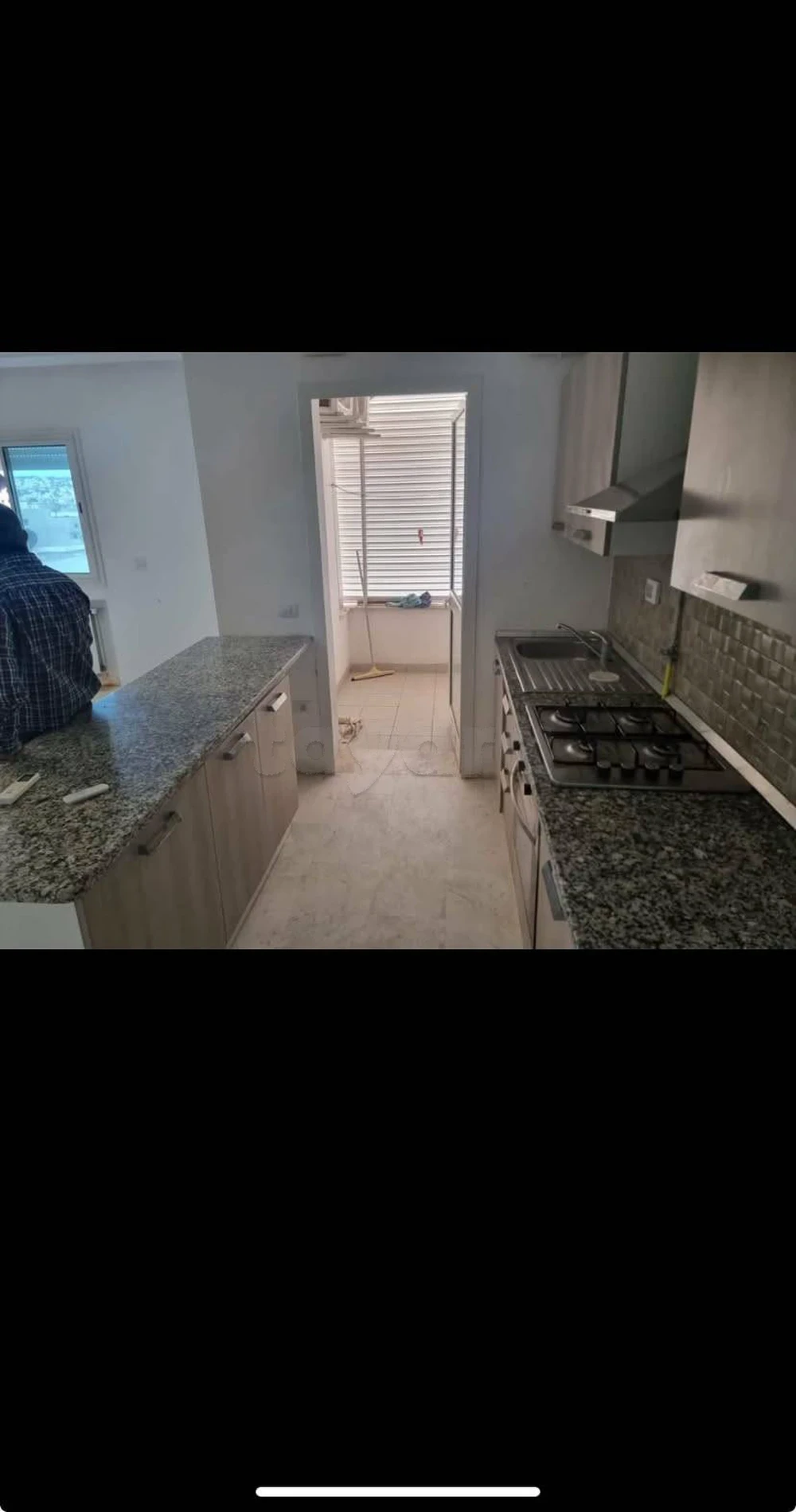 La Marsa&nbsp;Cite Bhar Lazreg&nbsp;Vente&nbsp;Appart. 1 pi�ce&nbsp;S plus 1 avec ppss et celier