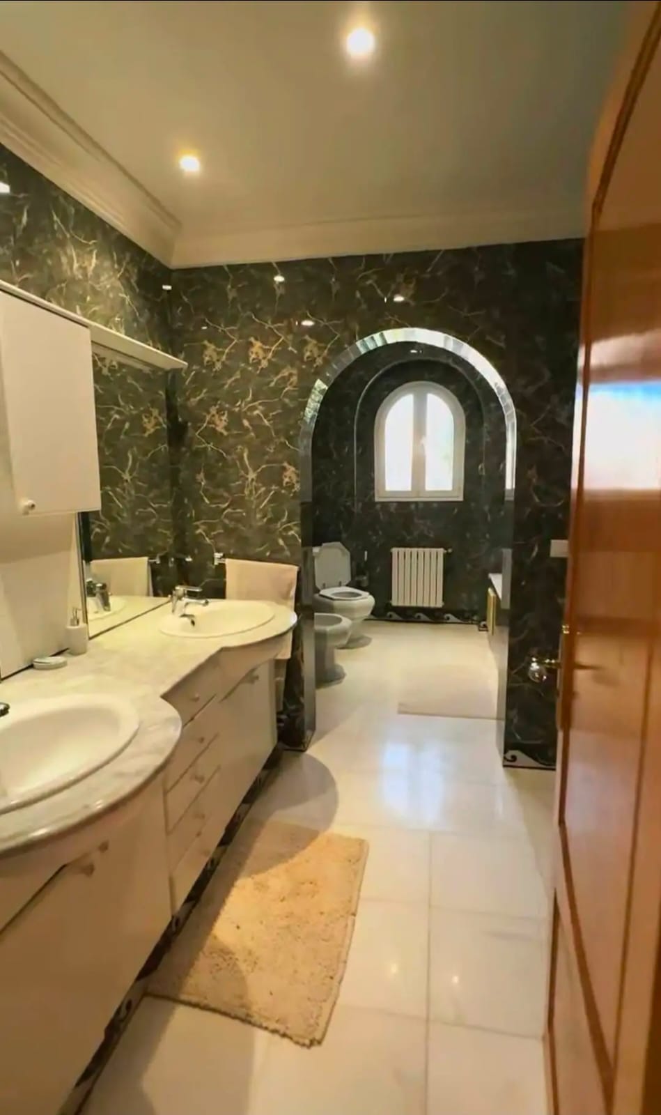Hammam Sousse&nbsp;El Kantaoui&nbsp;Vente&nbsp;Appart. 2 pi�ces&nbsp;Magnifique villa de luxe