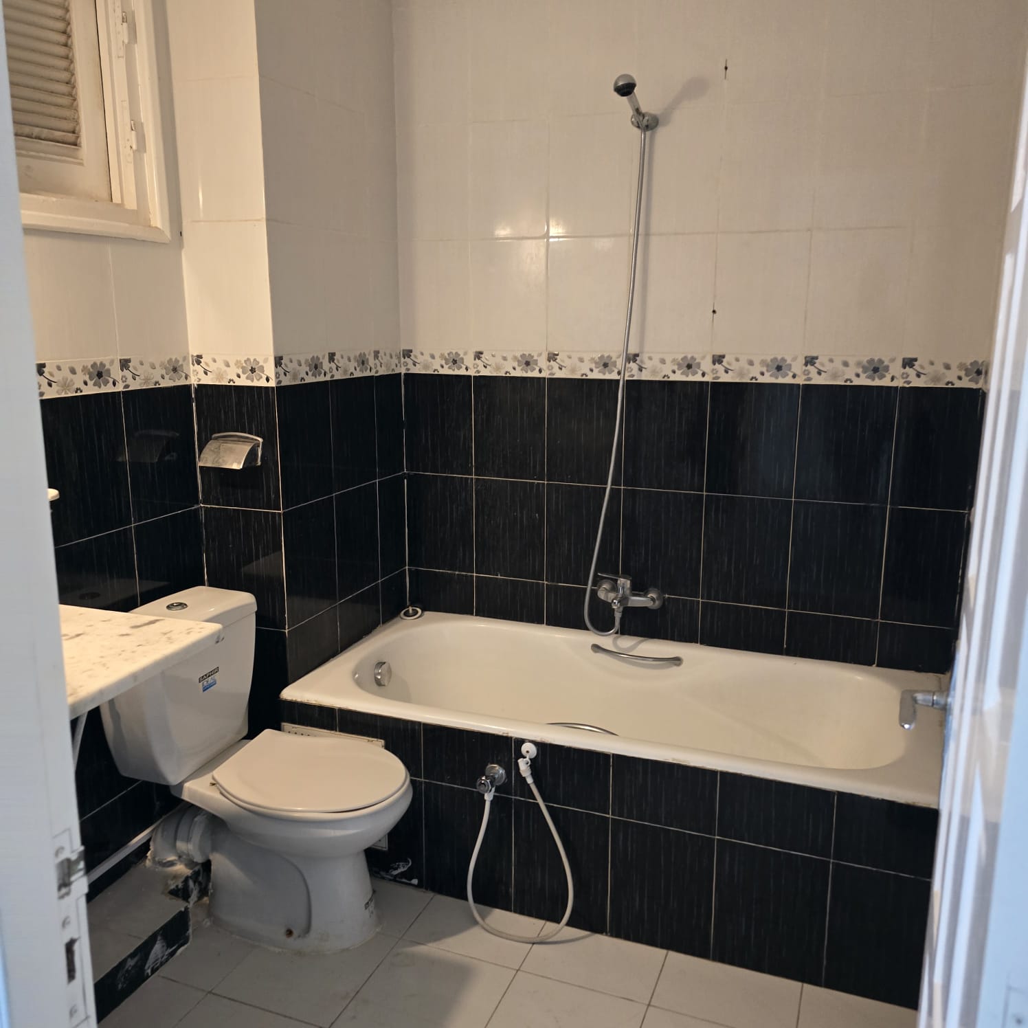 Akouda&nbsp;Chatt Meriem&nbsp;Vente&nbsp;Appart. 2 pi�ces&nbsp;Appartement pieds dans leau s3 spacieux vue d�gag�